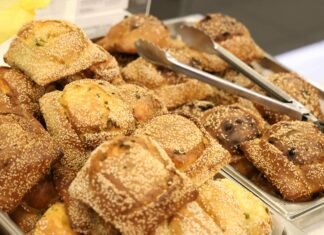 Πώς να απολαύσετε τις γιορτές χωρίς υπερβολές